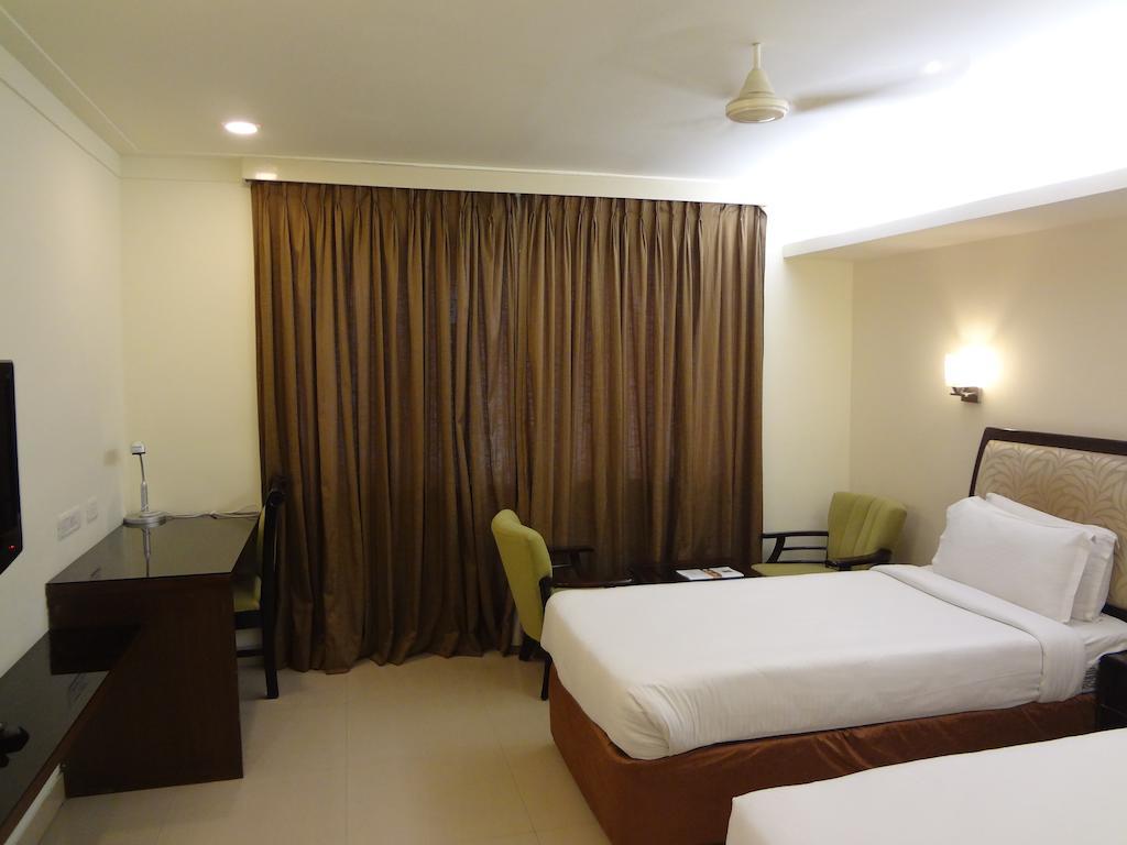 Hotel Budhil Park Visakhapatnam Exterior foto