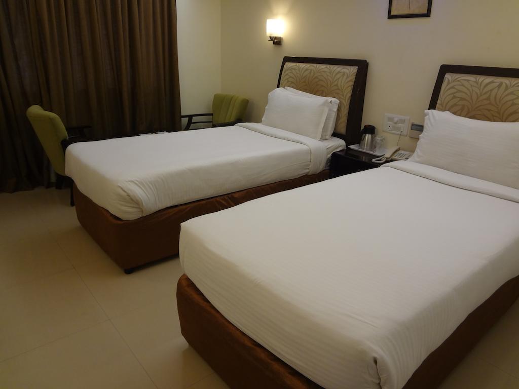 Hotel Budhil Park Visakhapatnam Exterior foto