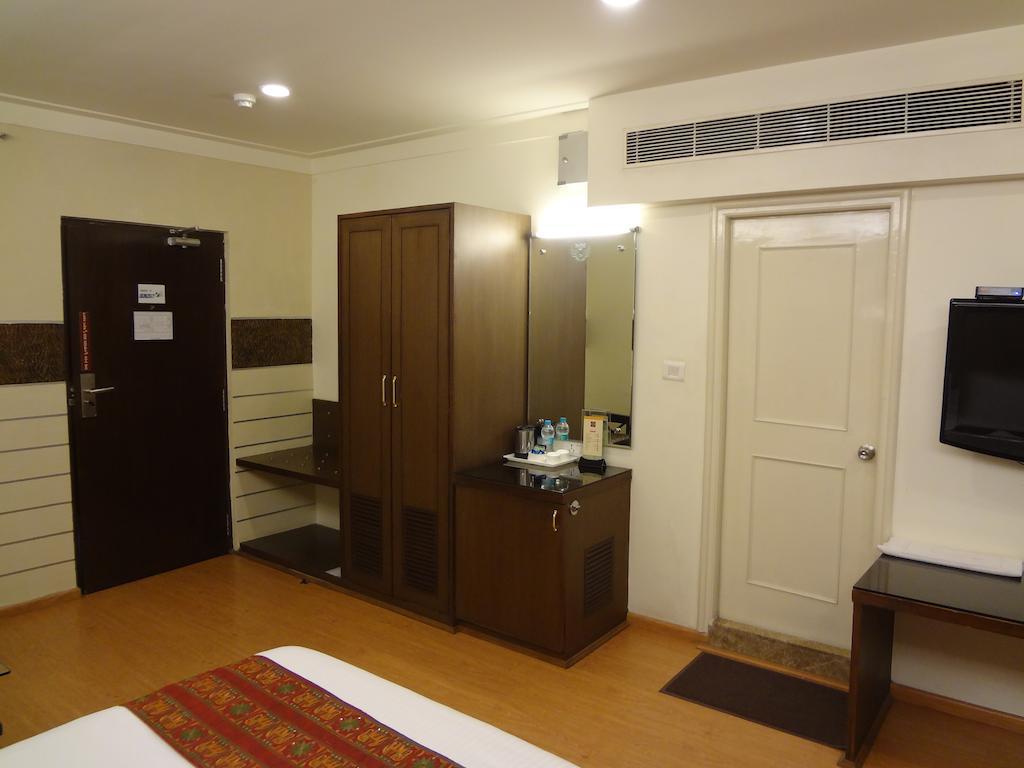 Hotel Budhil Park Visakhapatnam Exterior foto